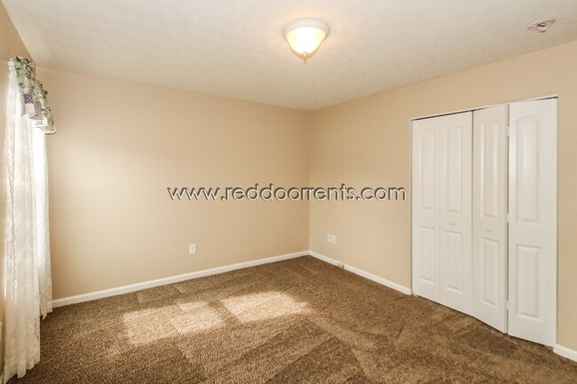 Building Photo - Coming Soon! Franklin Township Home!