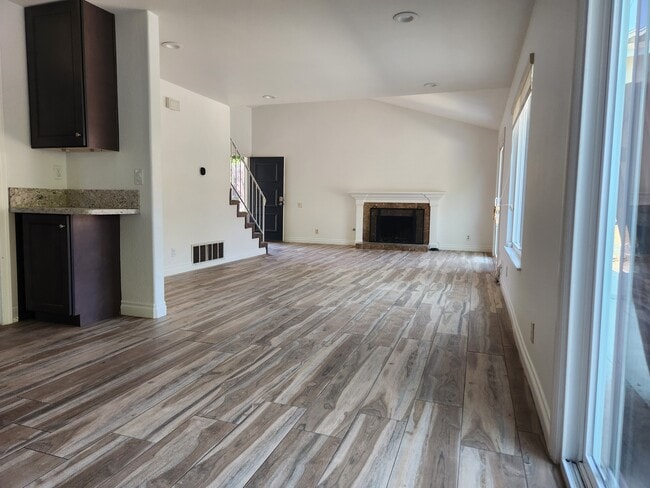 Building Photo - 21416 Vintage Way