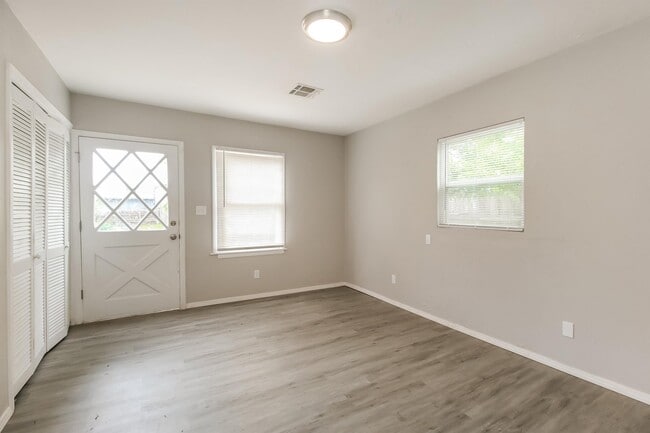 Foto del edificio - 1420 NW 94th St