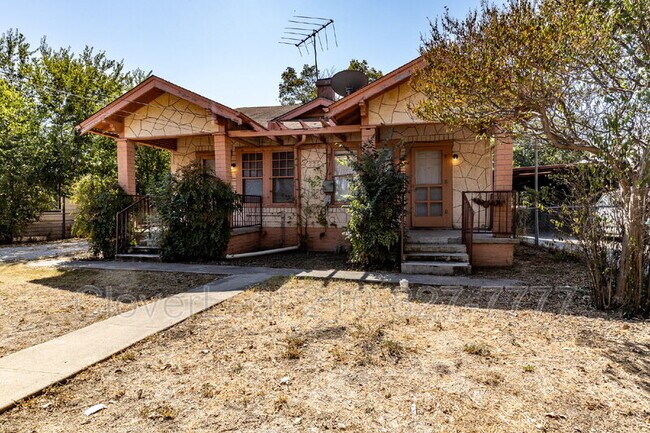 Photo - 226 Mc Laughlin Ave Apartment