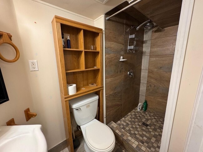 Building Photo - 39 Rue Gamelin