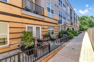 Building Photo - 1800 Mt Vernon Ave
