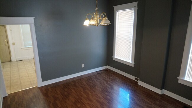 Building Photo - 210 S 14th St