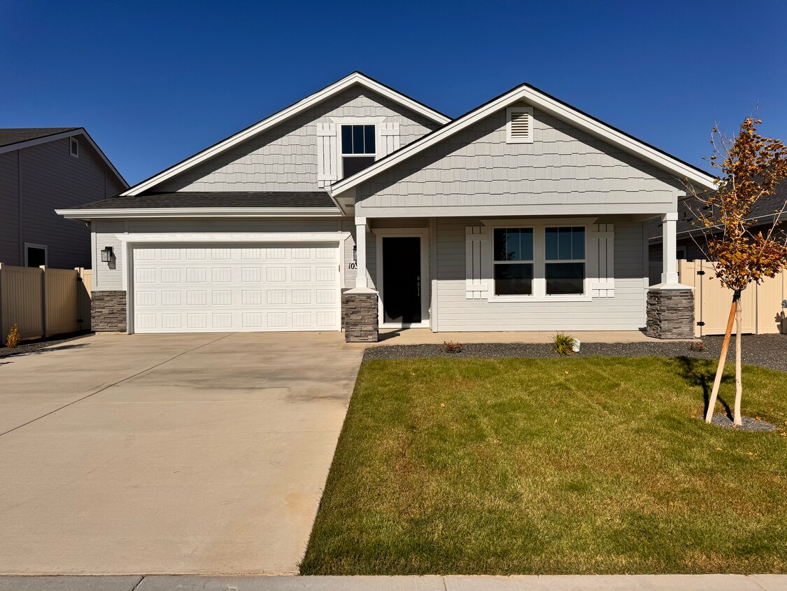 Foto principal - 10330 Crystal Ridge Dr