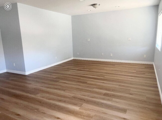 Building Photo - 33113 Campus Ln