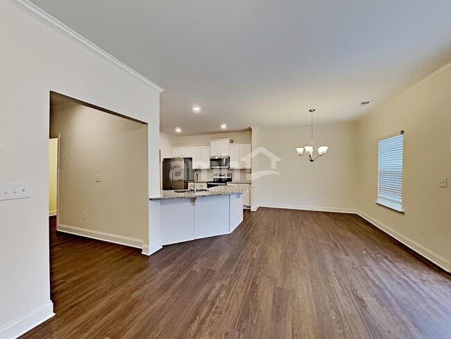 Foto del edificio - 692 Woodall Rd