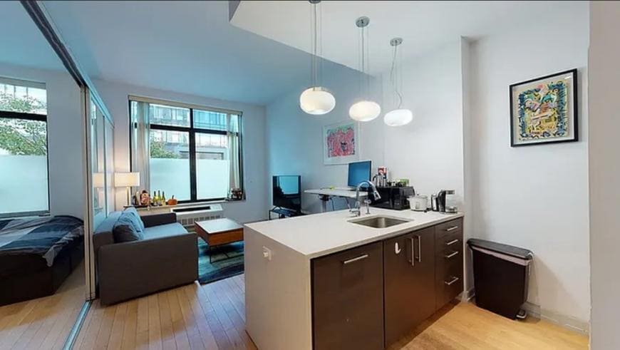 Foto principal - 0 bedroom in Long Island City NY 11101