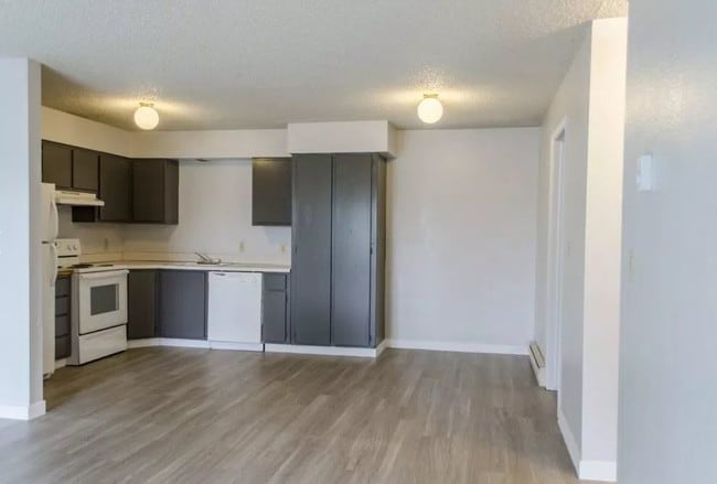 Building Photo - Cougar Ridge Apartments