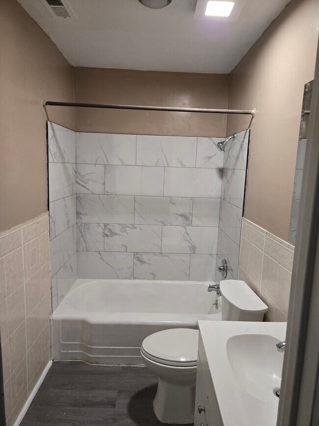 Foto del edificio - 306-311 11th Ave NW