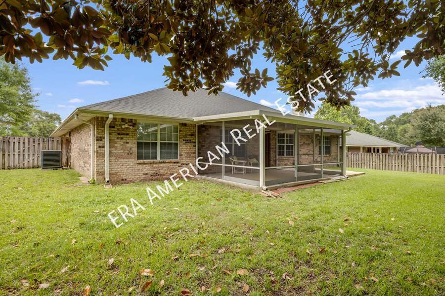 Building Photo - 2124 Hagood Loop