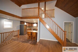 Building Photo - 99 Main St