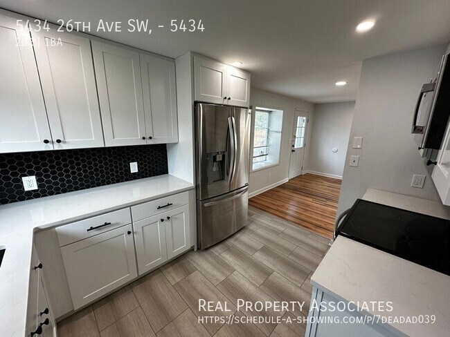 Foto del edificio - 5434 26th Ave SW