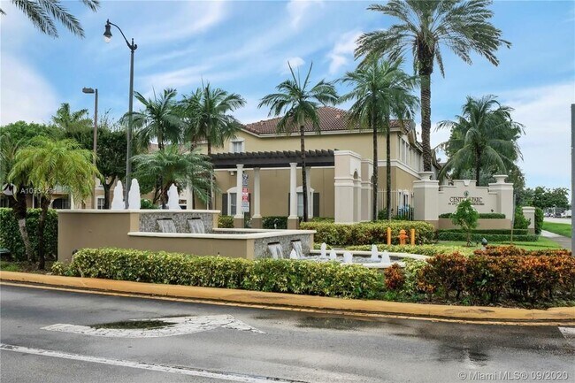 Foto del edificio - 8906 W Flagler St