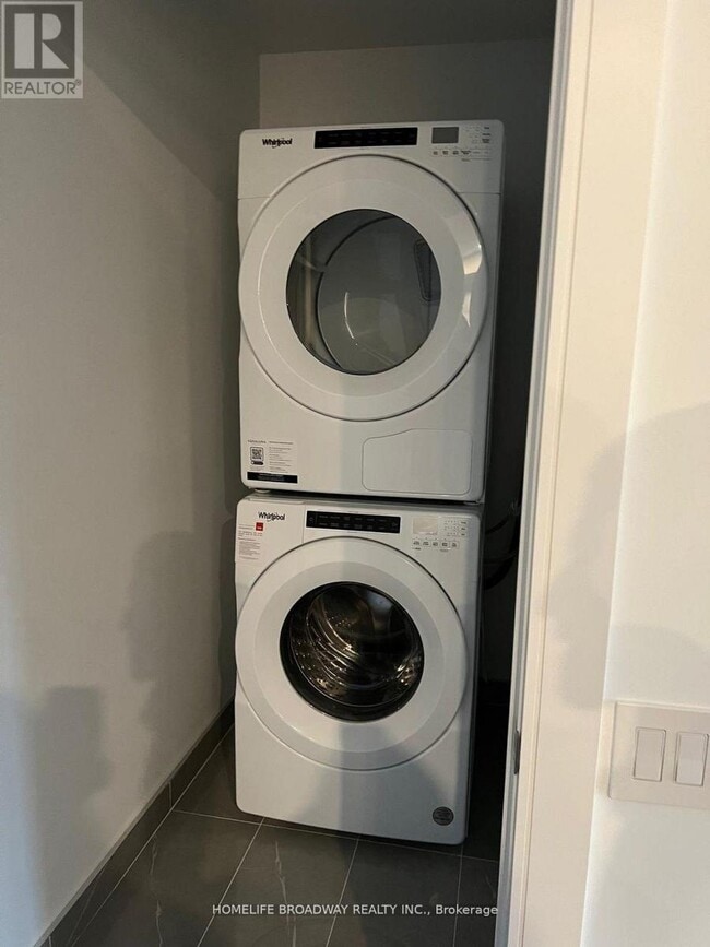 Building Photo - 155 Merchants' Wharf