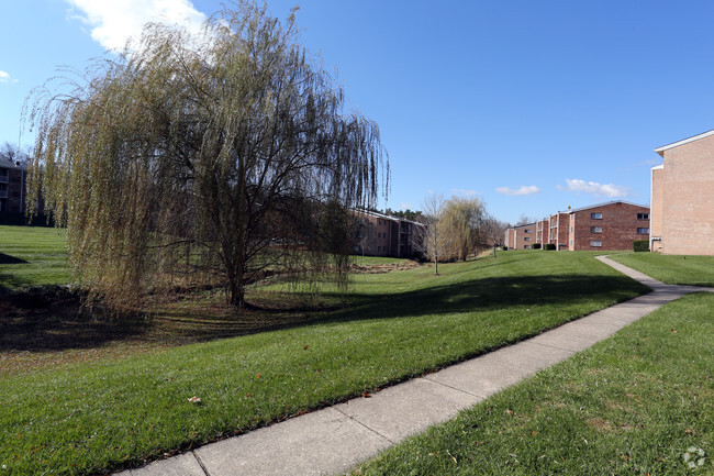 Building Photo - Eagle Stream Apartments