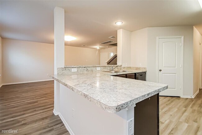 Foto del edificio - 4 br, 2.5 bath House - 1405 Matthew St