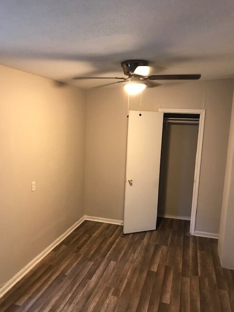 Building Photo - 5415 Buena Vista St #2