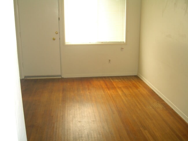 Building Photo - 46 San Clemente St