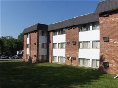 Foto del edificio - Garden Court Apartments