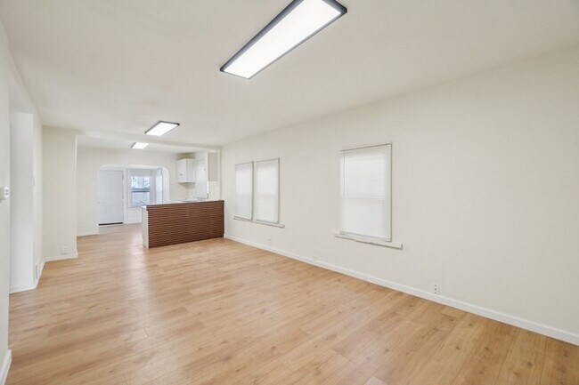 Foto del edificio - 7350 Globe St