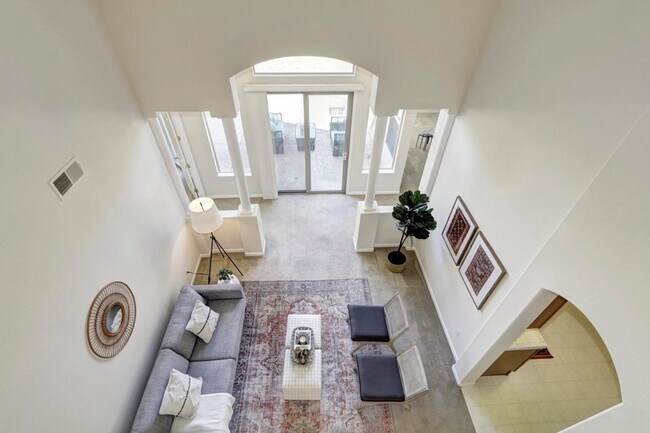 Foto del edificio - 1481 Bella Cir