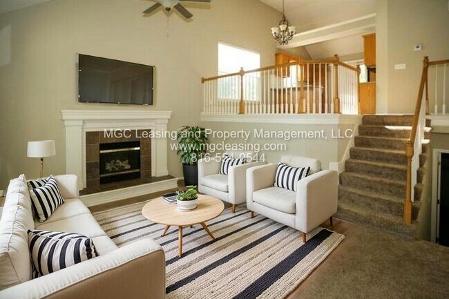 Foto del edificio - Single-Family Home in Oak Ridge Meadows in Lee's Summit - Move in ready!