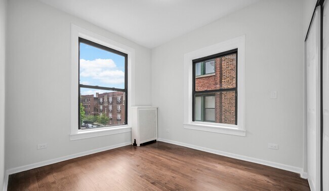 Building Photo - 5132 S Drexel Ave