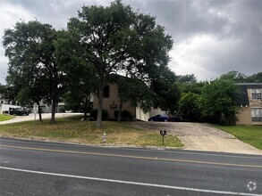 Building Photo - 1901 Woodland Ave