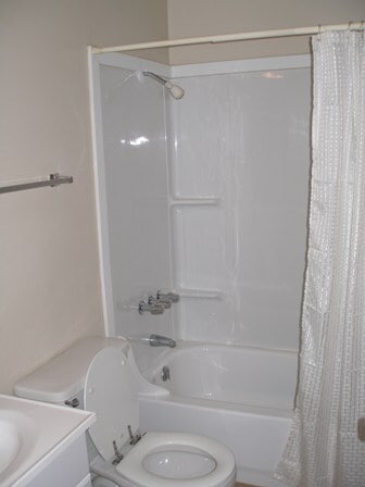 Building Photo - 2601 Racine St