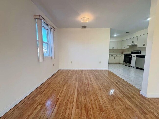 Foto del edificio - 4414 Liberty Ave