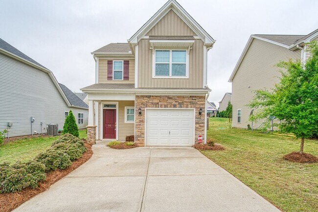 Foto del edificio - Gorgeous 3 BR, 2.5 BA, Fenced Backyard - D...