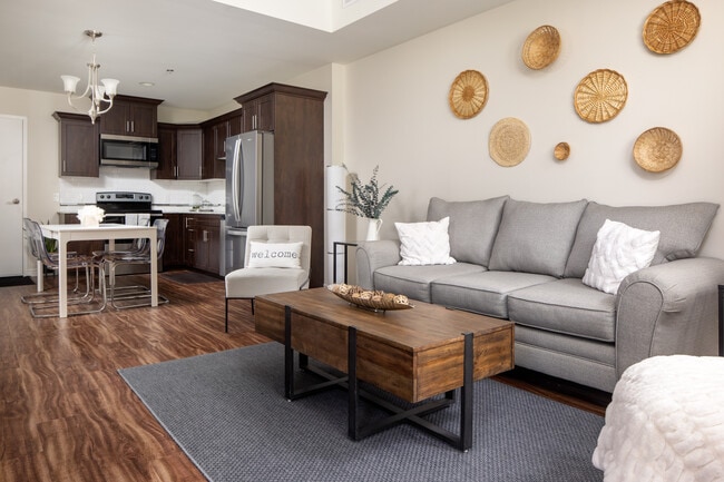 Building Photo - River's Edge I