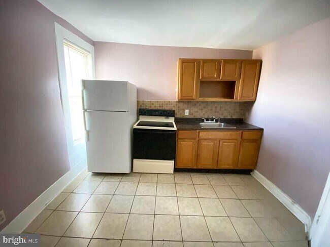 Foto del edificio - 1833 W Rockland St