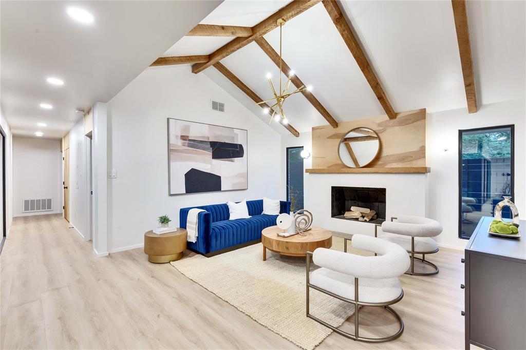 Foto principal - 8608 Tallwood Dr