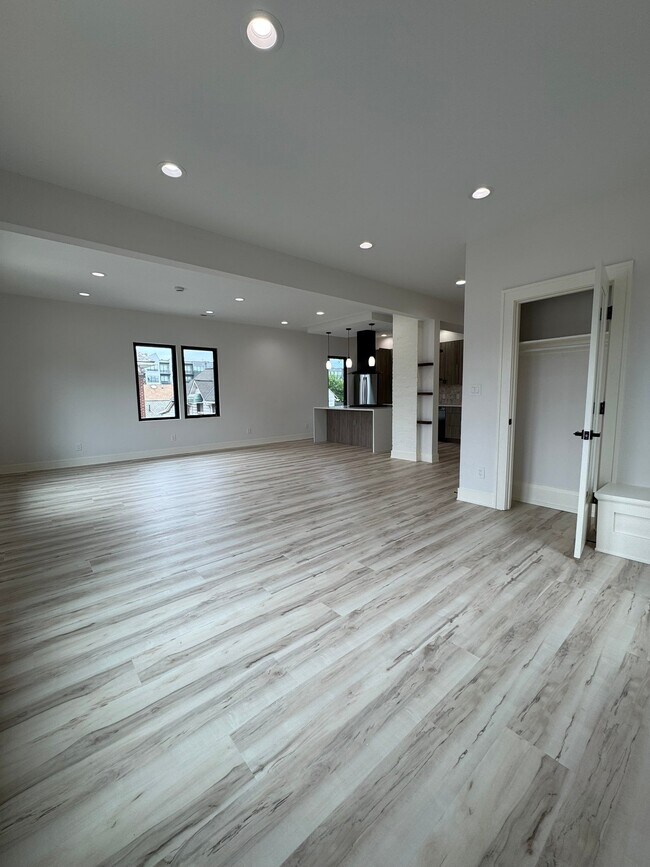 Foto del edificio - 6810 Herman Ave