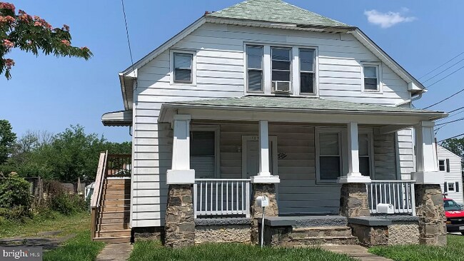 Building Photo - 1234 Linden Ave
