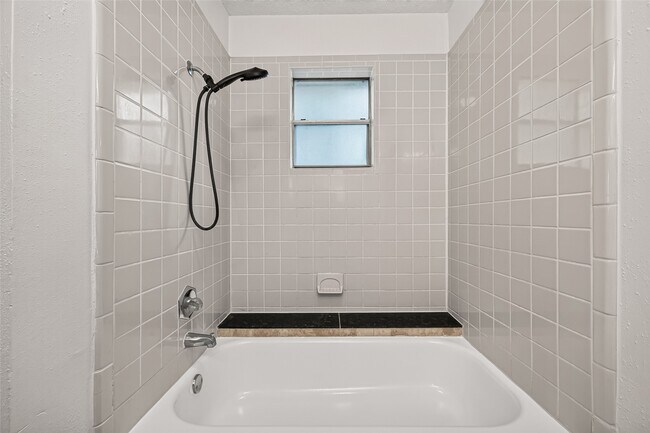 Building Photo - 7407 Cortes Dr