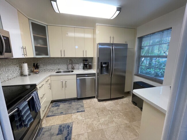 Building Photo - 4000 Cypress Grove Way