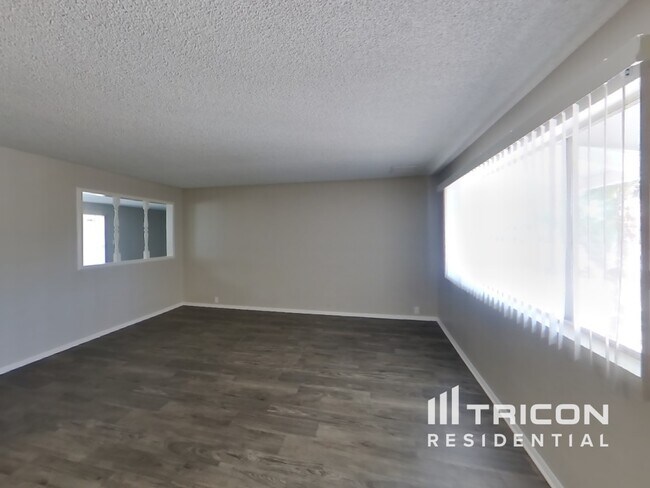 Foto del edificio - 3771 W Dalphin Rd