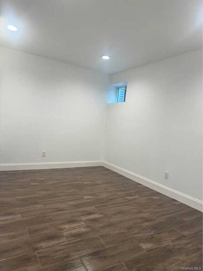 Foto del edificio - 192 Brookfield Ave