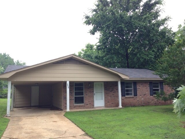 Foto principal - 5630 Crestwood Dr