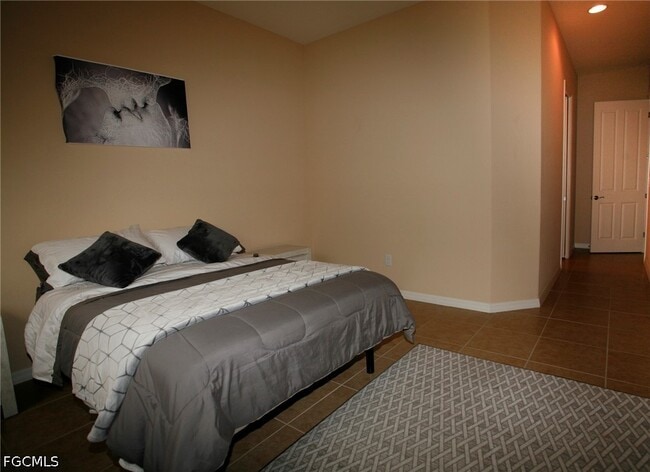 Building Photo - 11070 Esteban Dr
