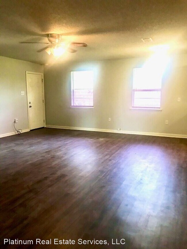 Foto del edificio - 3 br, 2 bath House - 15343 Monica Ave.