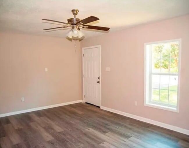 Building Photo - 3736 Alliquippa St