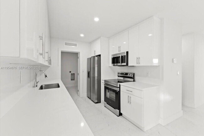 Foto del edificio - 19320 NW 37th Ave