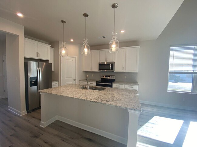 Foto del edificio - End Unit Townhome in Lebanon / 3 Spacious ...