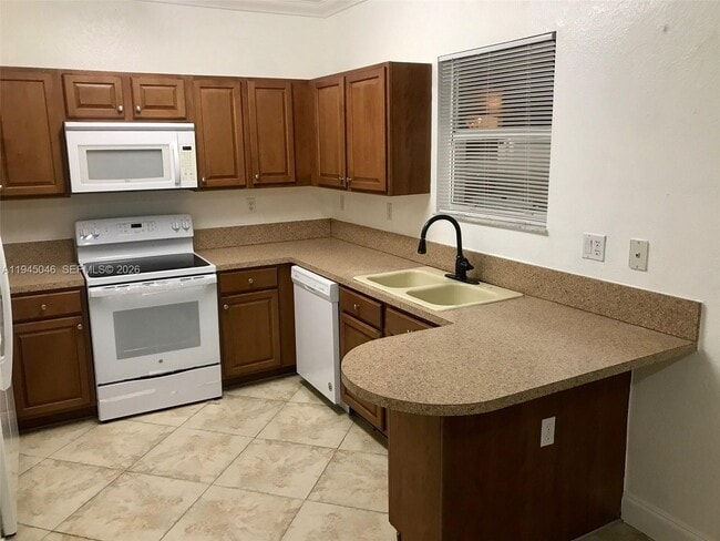 Foto del edificio - 9274 SW 220th Terrace