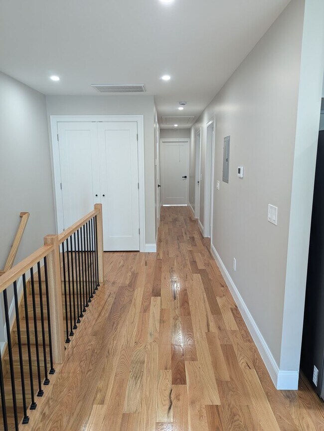Foto del edificio - 595 N 11th St