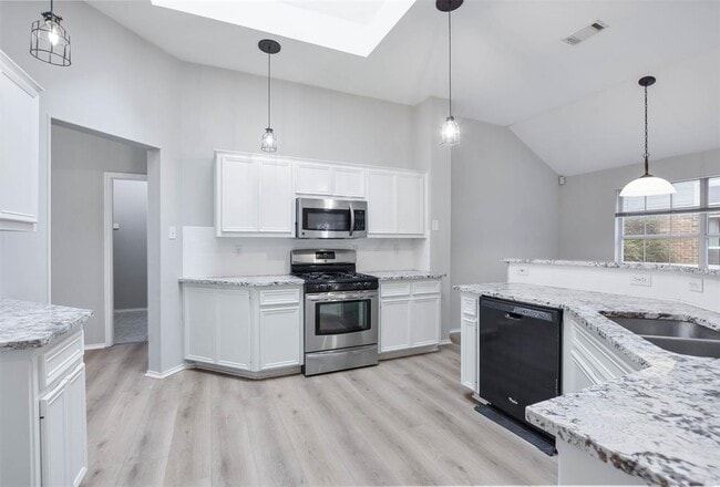 Building Photo - 1810 Coral Dr