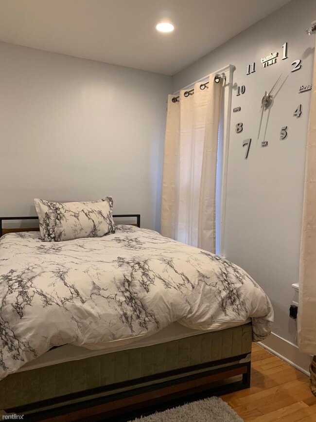 Building Photo - 5 br, 2 bath  - 1440 Ella T Grasso Blvd